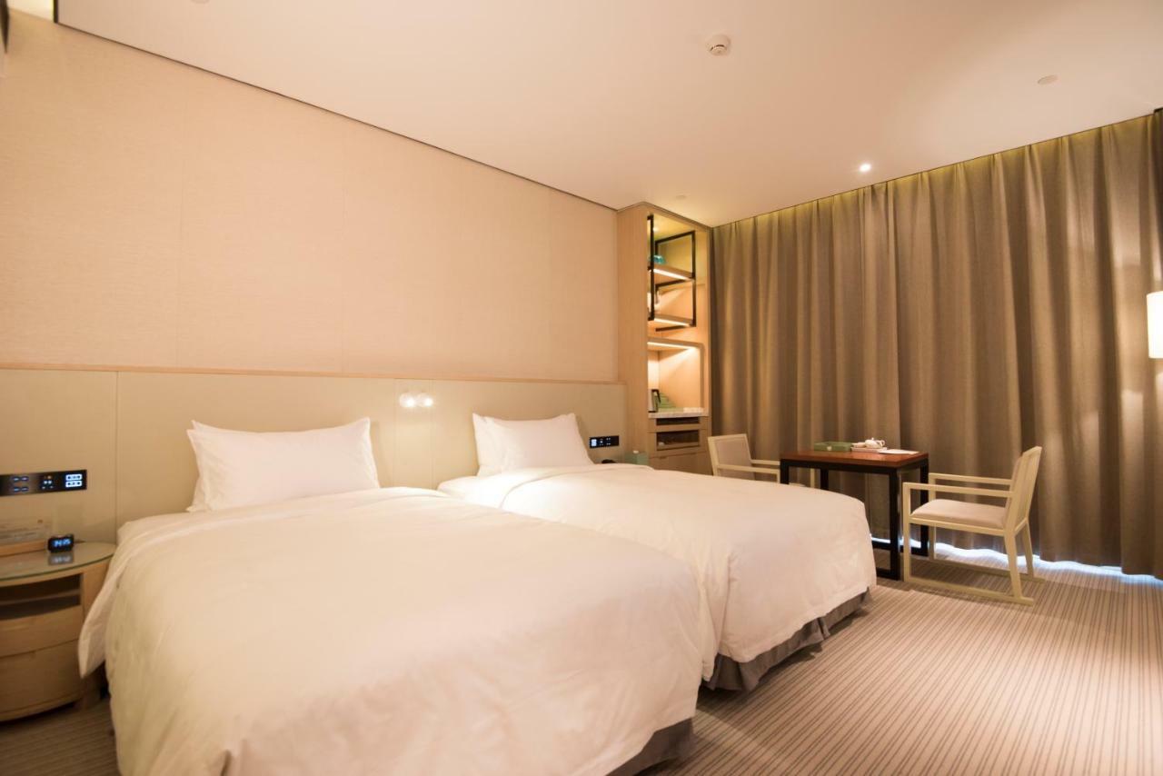 Virtuous World Hotel Foshan Exterior foto