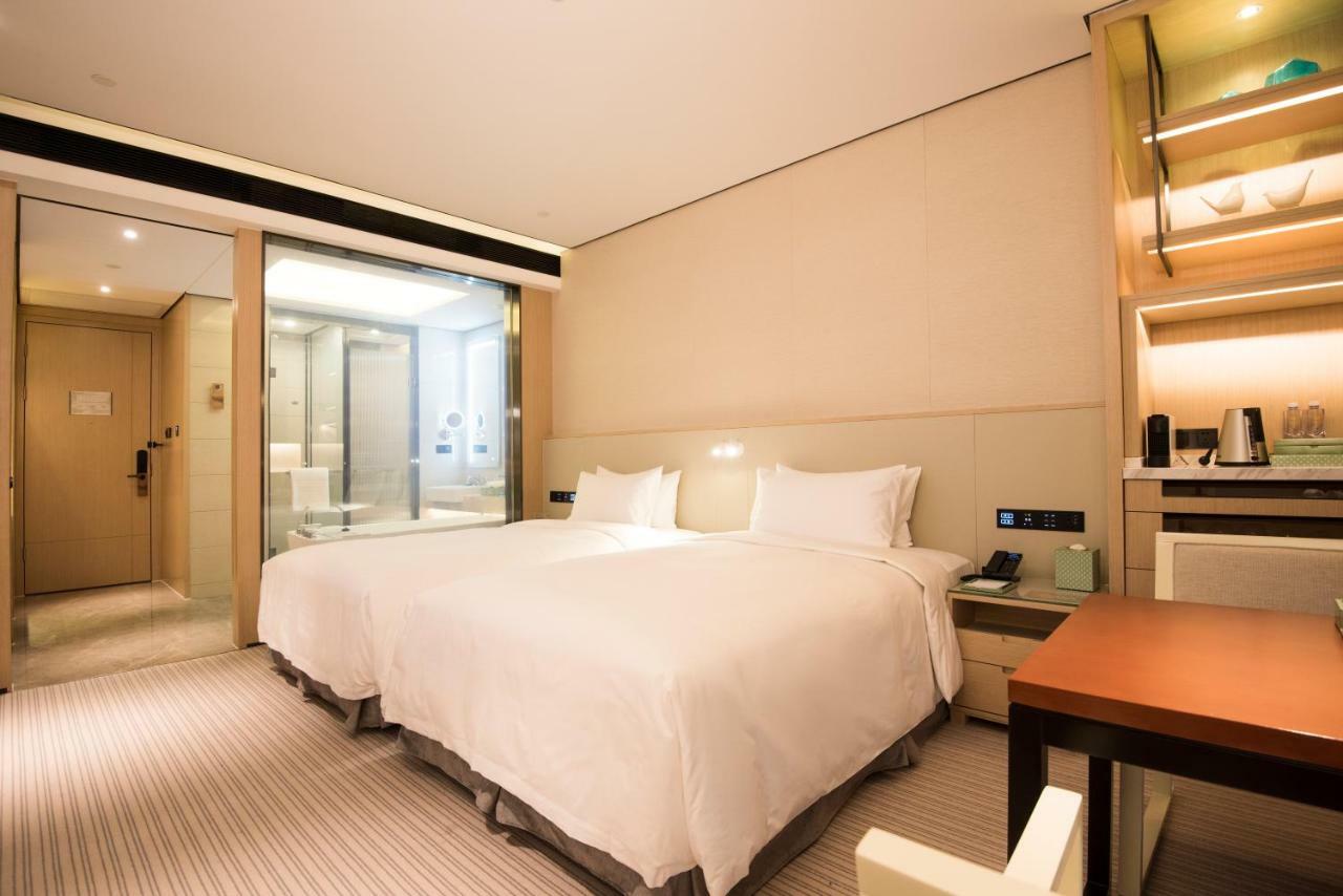 Virtuous World Hotel Foshan Exterior foto